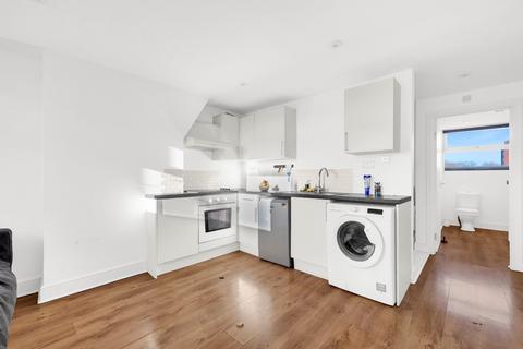 1 bedroom flat to rent, Chalk Farm Road, Camden, London