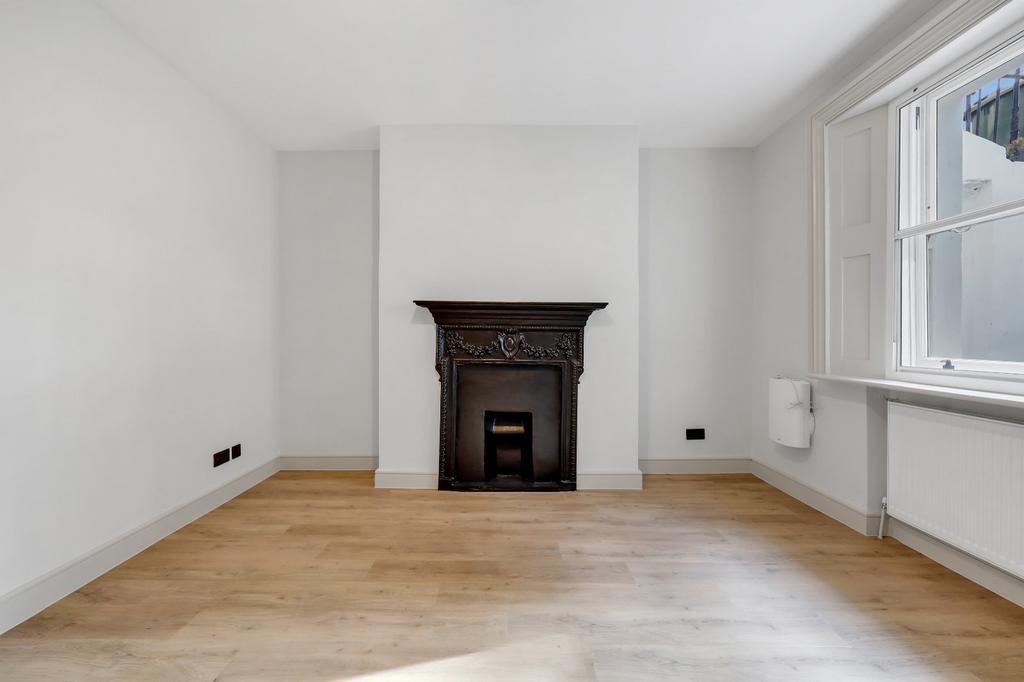 House in London - View 2
