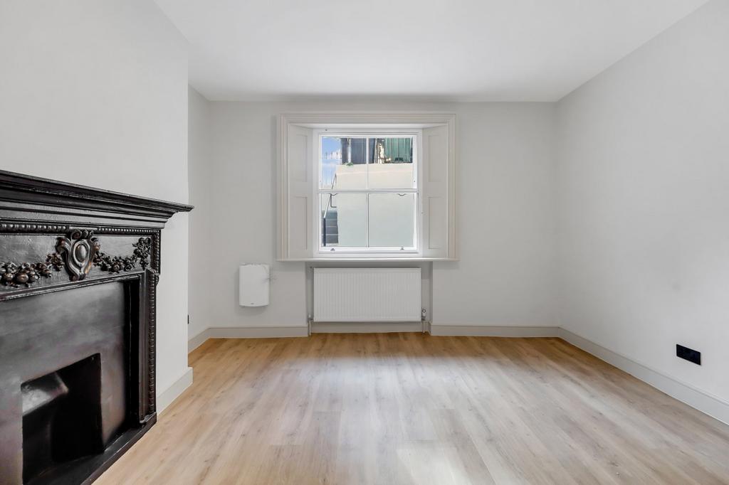 House in London - View 3