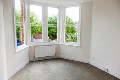 2 bedroom flat to rent, Barrington Road, Crouch End, N8