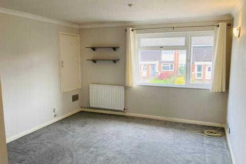 1 bedroom maisonette to rent, The Pines, Horsham