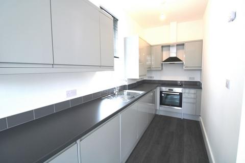 2 bedroom flat to rent, Cheriton Gardens, Folkestone, CT20