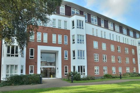 1 bedroom apartment to rent, Regency Court, 8-111 High Road, South Woodford, E18