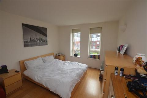 1 bedroom apartment to rent, Regency Court, 8-111 High Road, South Woodford, E18