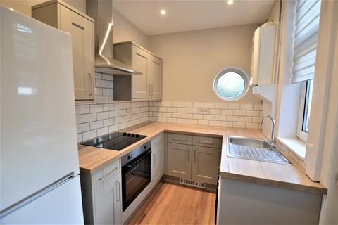 2 bedroom terraced house to rent, Finsbury Street, York YO23