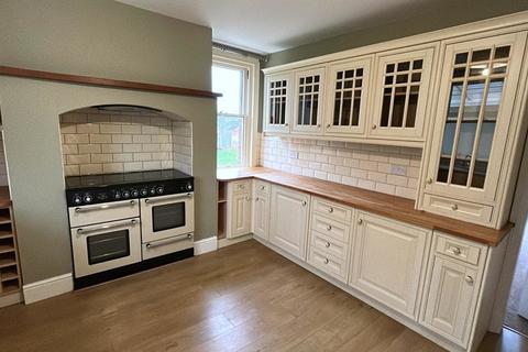 3 bedroom detached house to rent, Four Lane Ends Farmhouse