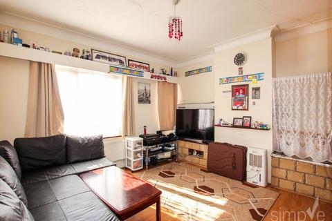 2 bedroom flat to rent, Marlborough Parade, Uxbridge Road , Hillingdon