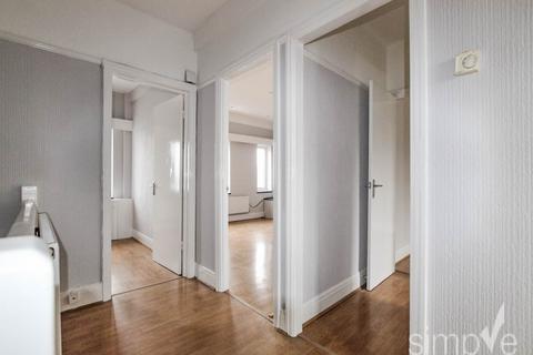 2 bedroom flat to rent, Marlborough Parade, Uxbridge Road , Hillingdon