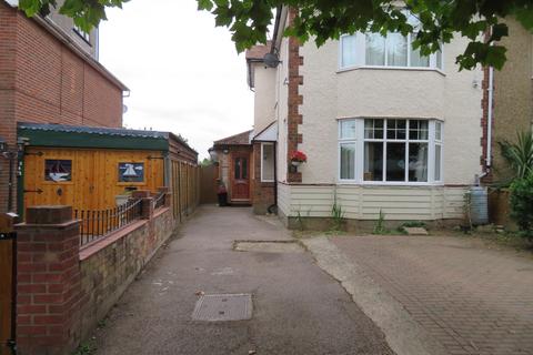 undefined, Mersea Avenue,