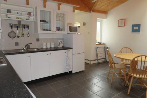 undefined, Mersea Avenue,
