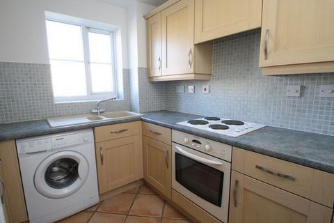 2 bedroom flat to rent, Princes Gate, High Wycombe HP13