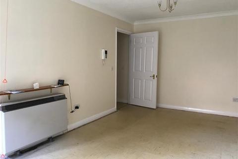 1 bedroom flat for sale - Winningales Court, Clahyhall, Ilford