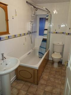 3 bedroom terraced house to rent, Station Street, Swadlincote