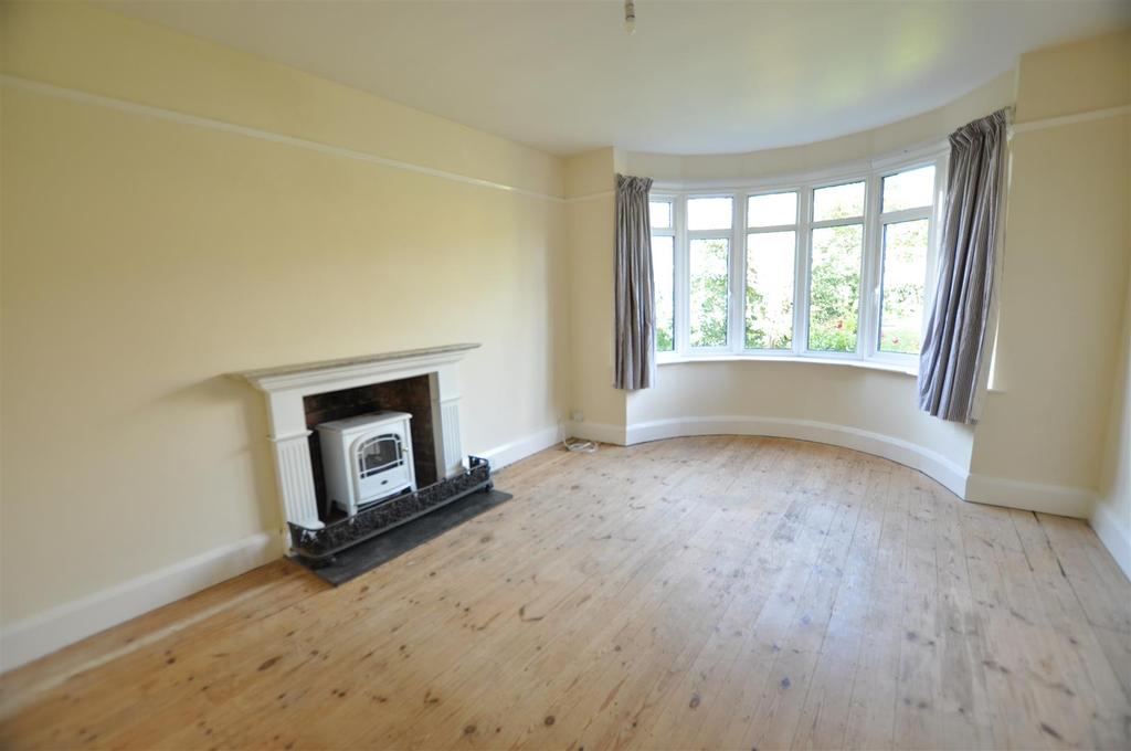 Geraldine Road, Malvern 4 bed detached house £1,350 pcm (£312 pw)