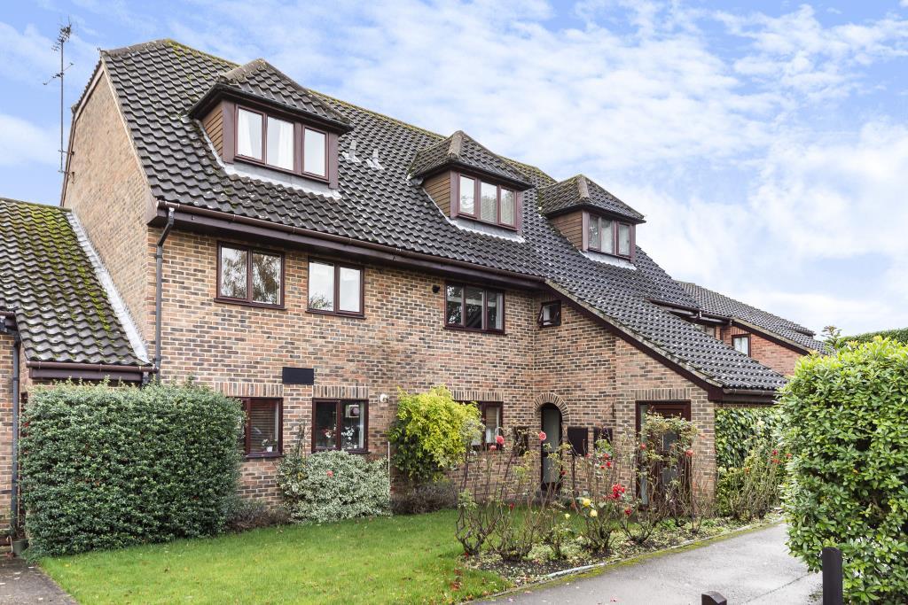Wiltshire Drive, Wokingham, RG40 2 bed £1,250 pcm (£288 pw)