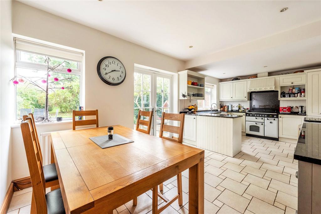 School Lane, Fetcham, Leatherhead... 4 bed semidetached house £775,000