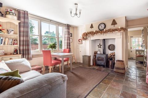 135 Bargates, Leominster, HR6 8QS