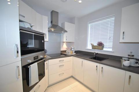 2 bedroom apartment for sale - Royal Gardens, Royston Road, Buntingford, SG9 9RS