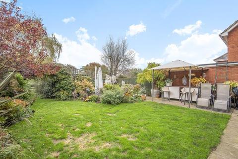 12 Cottage Grounds, Stone, Aylesbury, HP17 8NQ