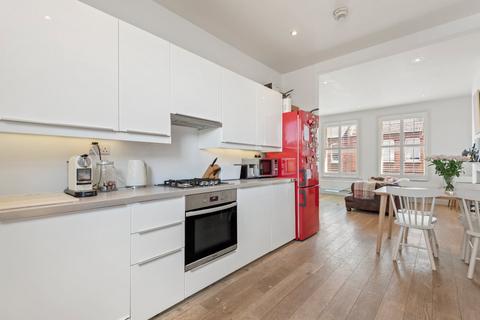 2 bedroom maisonette for sale, New Kings Road, Parsons Green, London