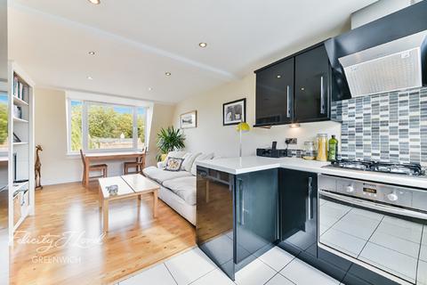 Flat 3, 11 Albury Street, London, SE8 3PT