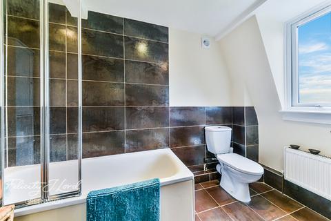 Flat 3, 11 Albury Street, London, SE8 3PT