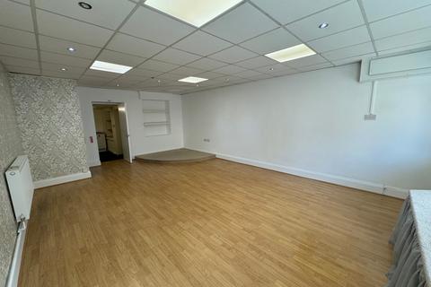 Retail property (high street) to rent, Waunrhydd Road Tonyrefail - Porth