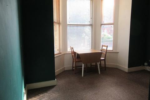 3 bedroom flat to rent, 4 Alness Road, Whalley Range, Manchester, M16