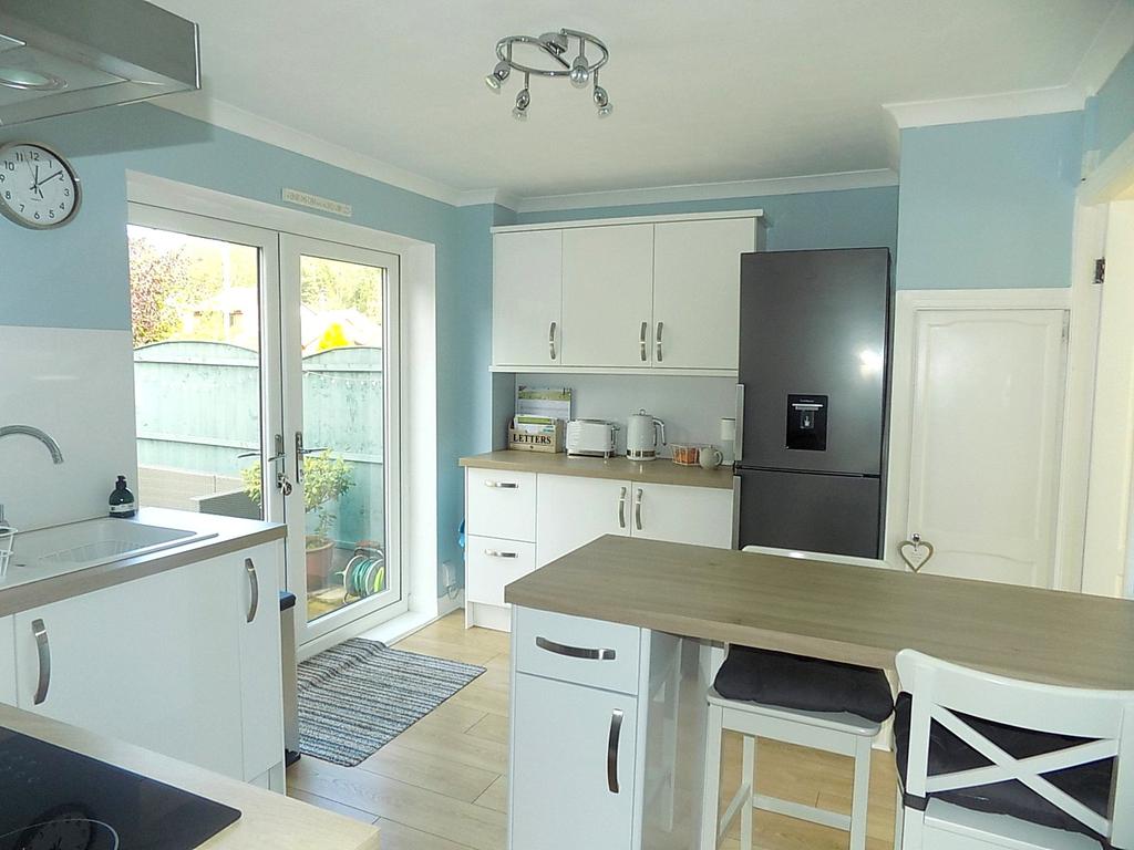 Bramshill Close, Birchwood, Warrington, WA3 3 bed semidetached house £215,000