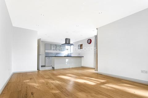 2 bedroom apartment to rent - Seward Street, London, EC1V