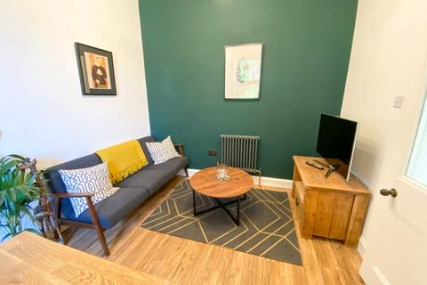2 bedroom flat to rent, Market Street, Musselburgh, East Lothian, EH21