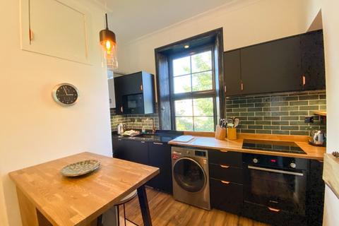 2 bedroom flat to rent, Market Street, Musselburgh, East Lothian, EH21