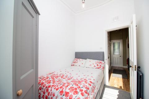 2 bedroom flat to rent, Market Street, Musselburgh, East Lothian, EH21