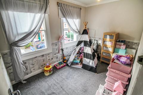 93 Beecham Road, Reading, RG30 2RB