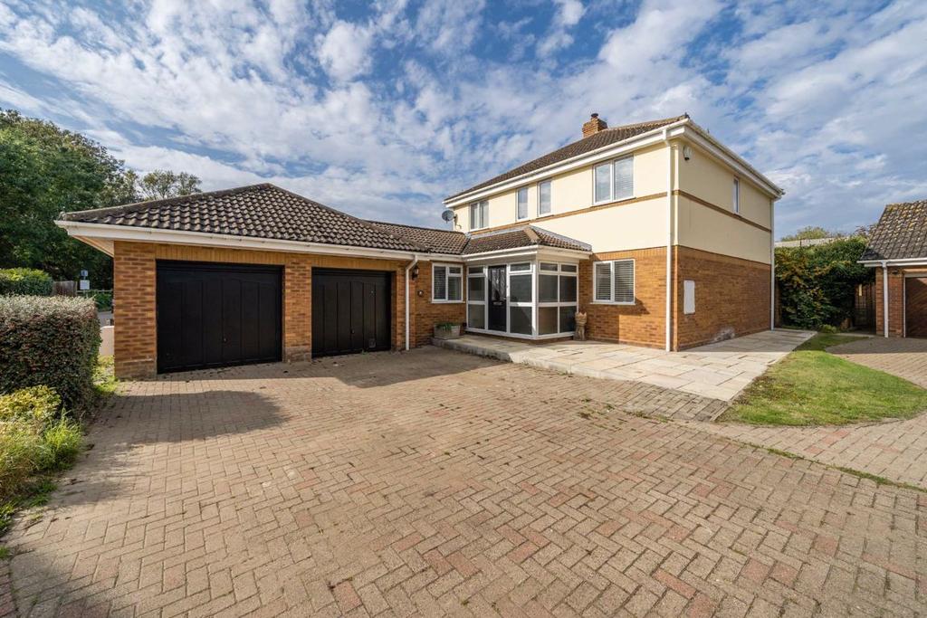 Old Station Court, Blunham, Bedfordshire 5 bed detached house £799,950