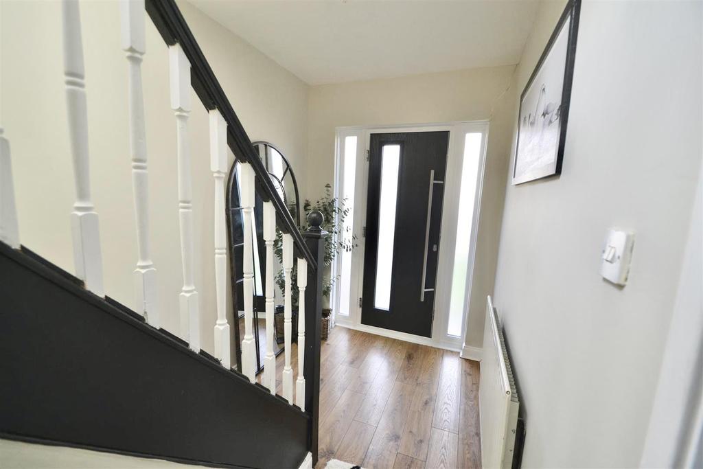 Harewood Crescent, West Monkseaton 3 bed semidetached house £250,000