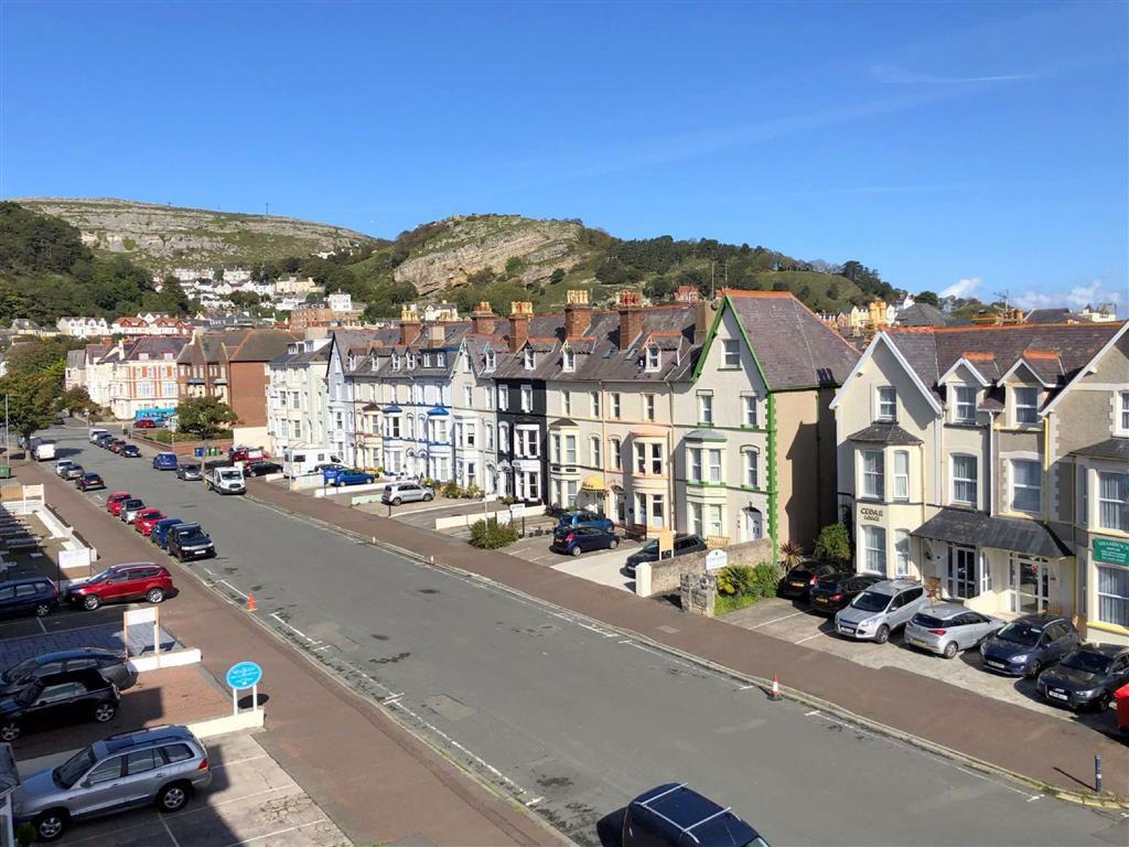 Deganwy Avenue, Llandudno, Conwy 2 bed apartment £99,950