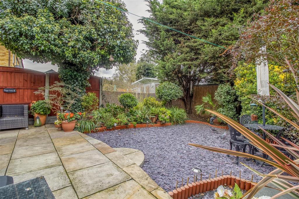Rear Garden 2.jpg
