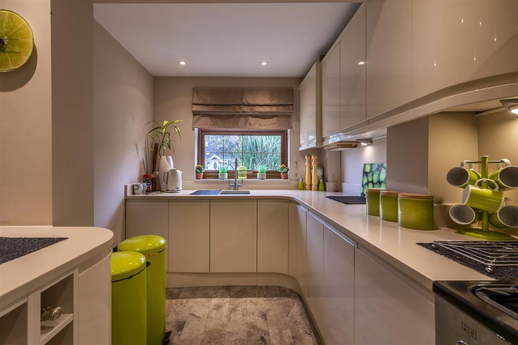 Kitchen 3.jpg