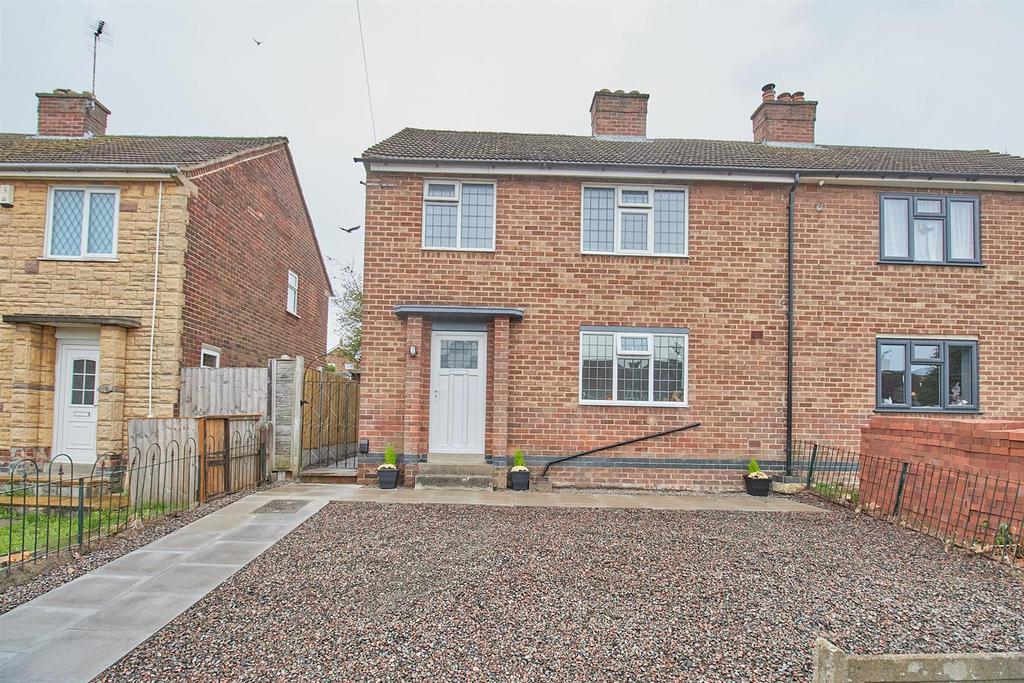 Brookside, Burbage, Hinckley 3 bed semidetached house £200,000