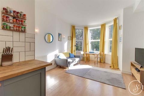 5b Westfield Terrace, Leeds, LS7 3QG