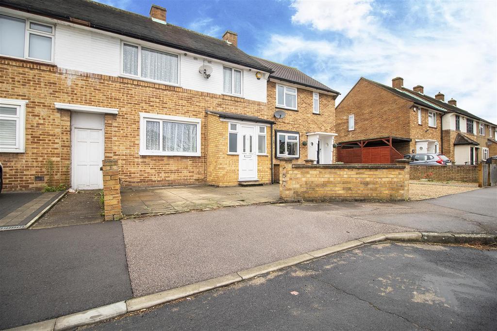 Leven Drive, Waltham Cross 3 bed terraced house £387,000