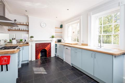 6 Bruton Place, Bristol, BS8 1JN