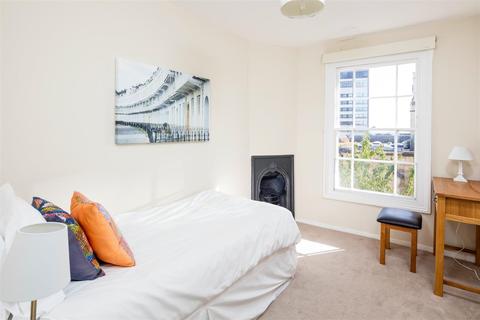 6 Bruton Place, Bristol, BS8 1JN