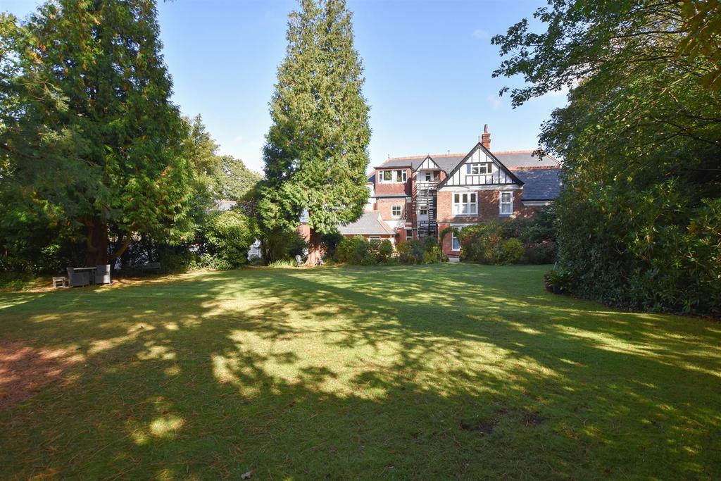 Chowns Hill, Hastings 2 bed flat £200,000