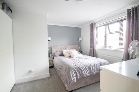 13 Cherry Way, Horton, Slough, SL3 9PU