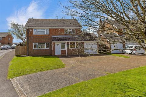 4 bedroom detached house for sale, Ashmore Close, Peacehaven, East Sussex