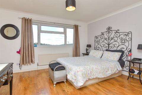20 Ashmore Close, Peacehaven, BN10 8AQ
