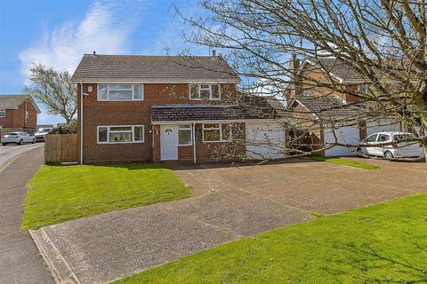 20 Ashmore Close, Peacehaven, BN10 8AQ