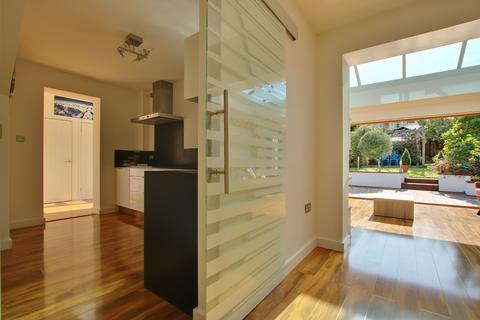 22 River Walk, Southampton, SO18 2DP